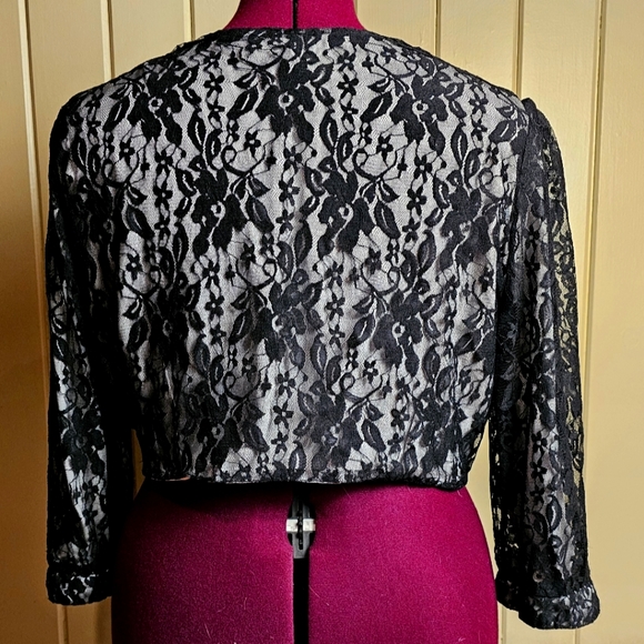 Cropped Lace jacket - Picture 2 of 8